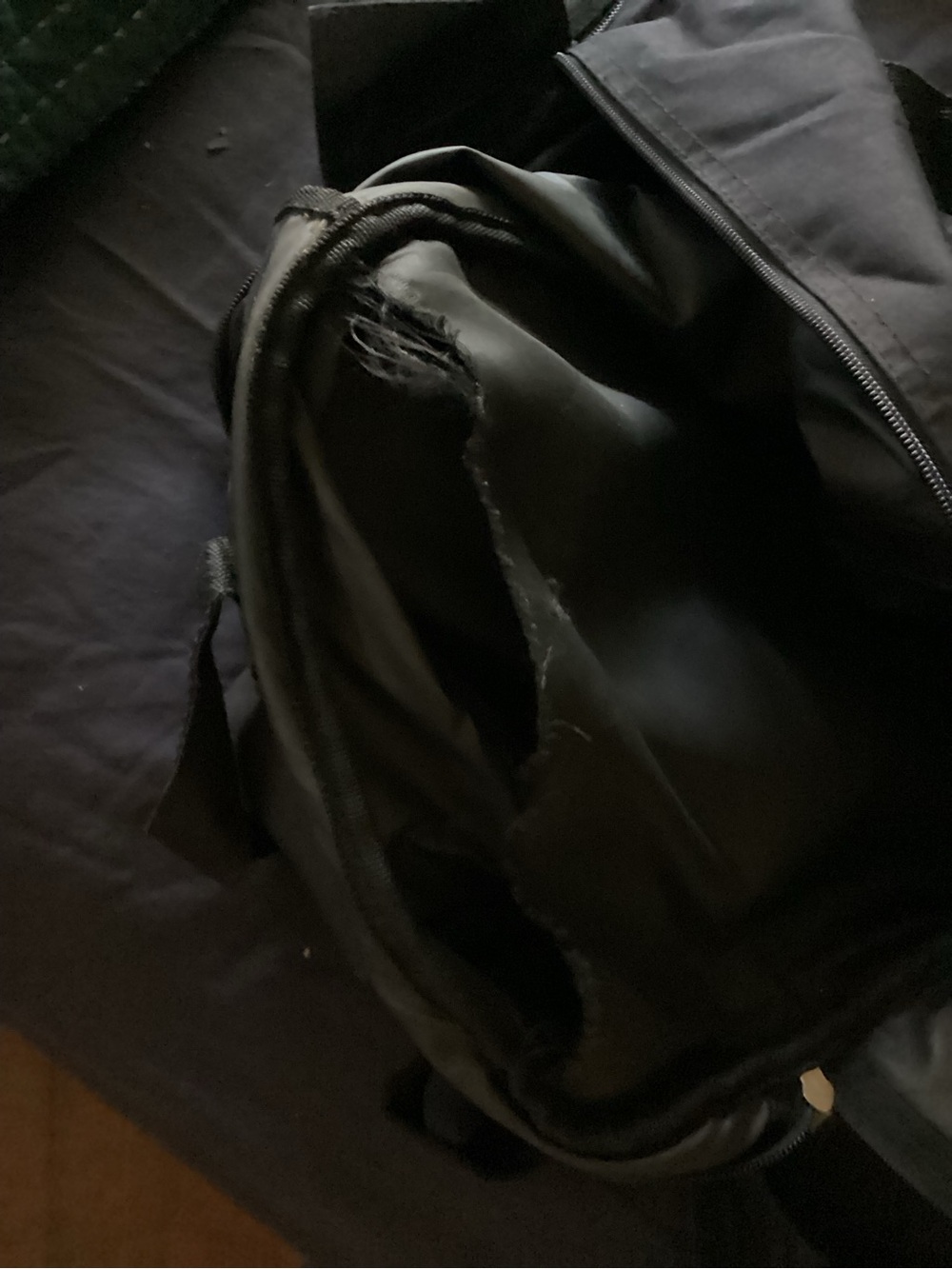 Land Rover  duffel bag - Picture 6 of 6